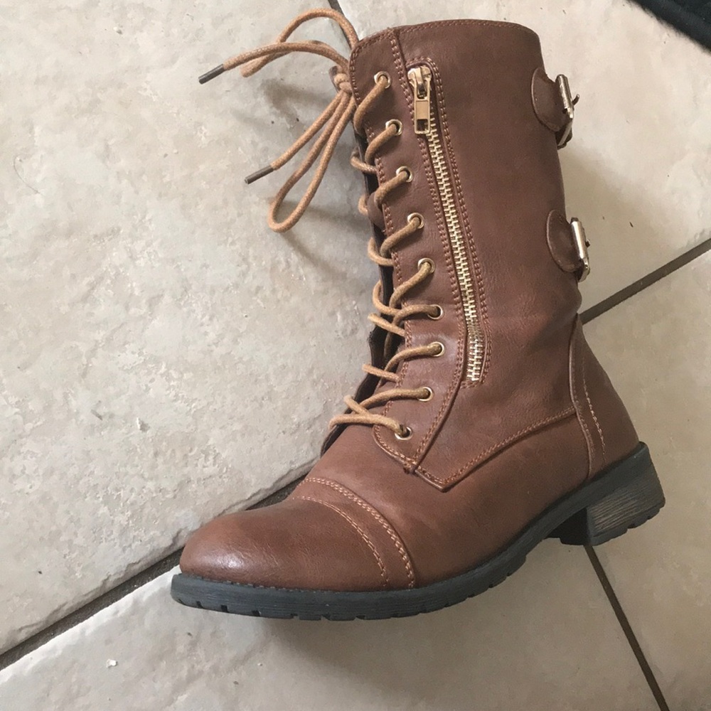 Brown boot